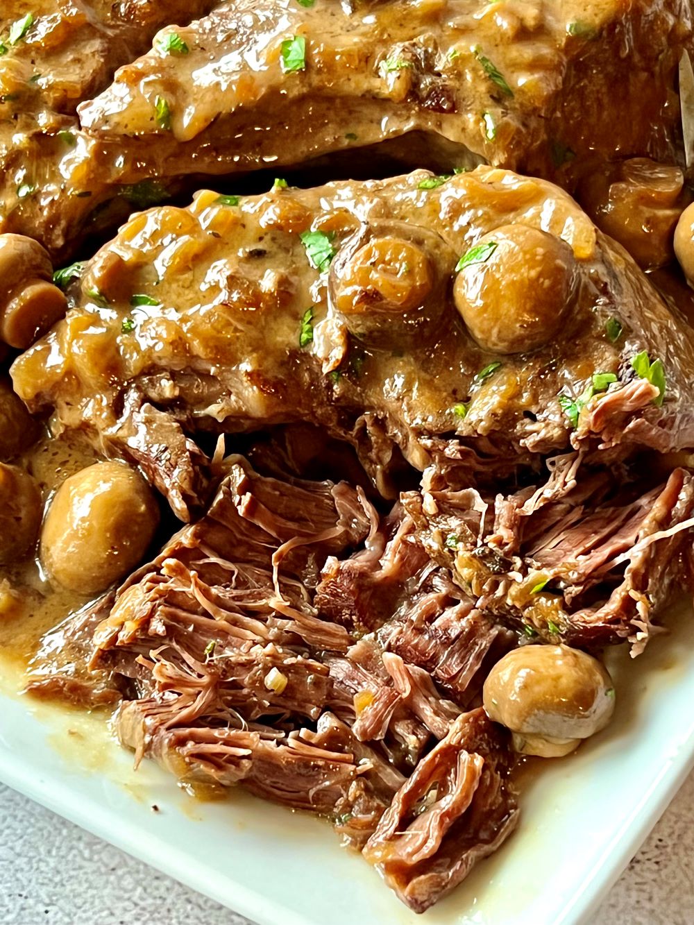Slow cooker mushroom roast beef